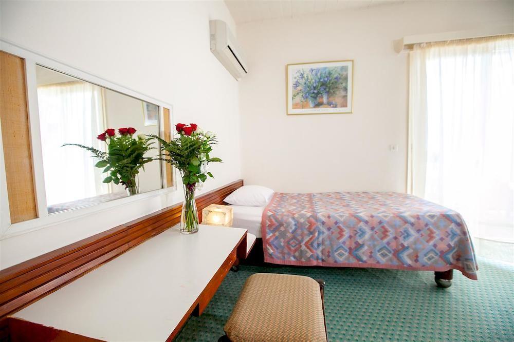 Hotel Theoxenia Anex Μεσολόγγι Εξωτερικό φωτογραφία